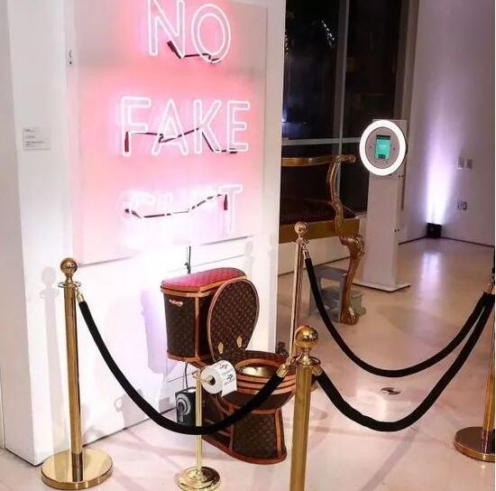 奢侈品“亲民”？天价毛线等告诉你限制想象的是贫穷 2.jpg