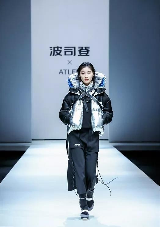 波司登联名款有多火？从好莱坞明星到ins潮人都在穿9.jpg