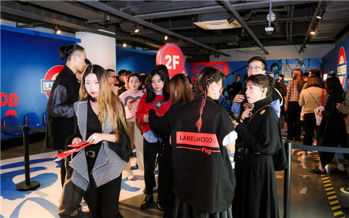 天猫Club助力先锋设计师 360度全景边看边买好过瘾11.jpg