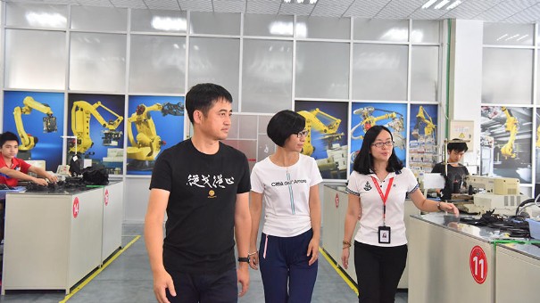 丁世忠讲述“鞋王”的成长之路：从“晋江裂变”与少年远行开始0.jpg