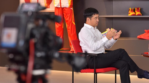丁世忠讲述“鞋王”的成长之路：从“晋江裂变”与少年远行开始2.jpg