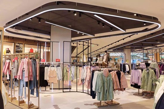 排兵布阵抢占95后流量 森马服饰一直在路上4.jpg