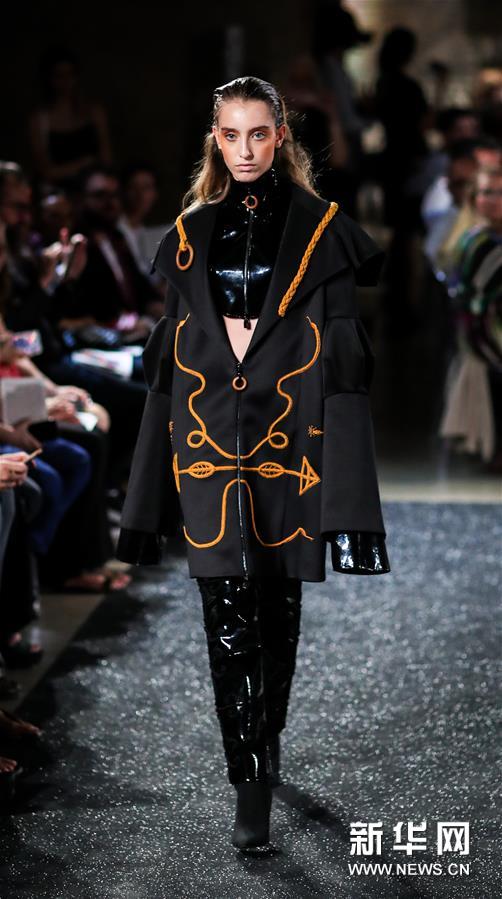 欧洲设计学院毕业时装秀亮相罗马2.jpg