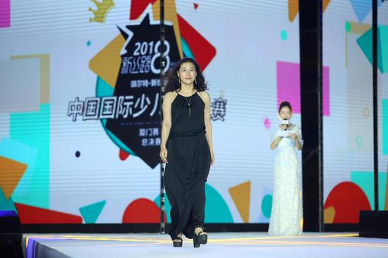 琪尔特·新丝路少儿模特决赛引关注 小芈月助阵上演抖音神曲3.jpg