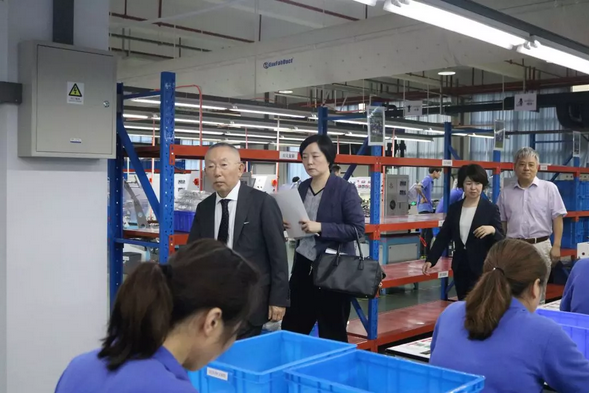 优衣库董事长柳井正：来江苏了！去了这两家服装厂！6.png